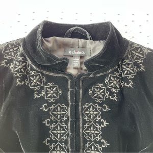 Beautiful embroidered black velvet Le Chateau blazer with mandarin style…